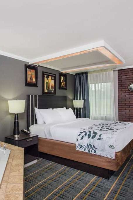 Hotel Baymont IS Lancaster photo 2