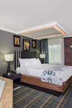 Hotel Baymont IS Lancaster photo 2