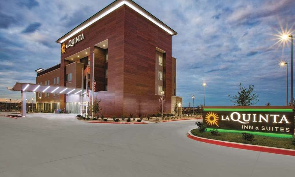La Quinta Inn & Suites by Wyndham San Marcos Outlet Mall