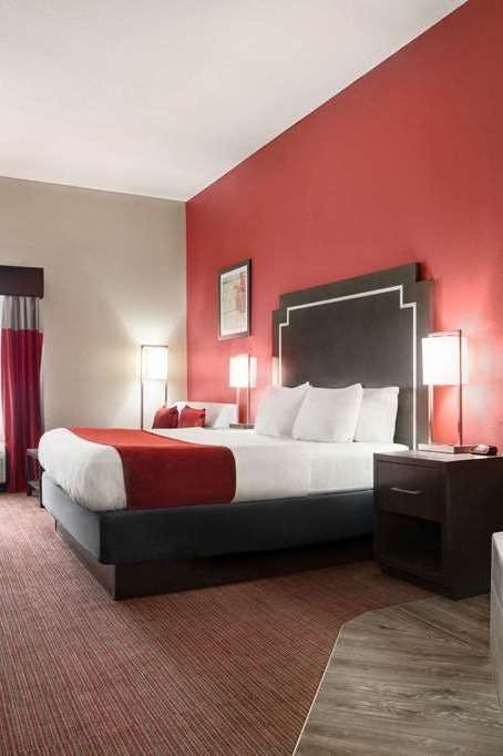 Hotel Days Inn & Suites by Wyndham Murfreesboro photo 1