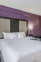 Hotel La Quinta Inn Ste MKC AP photo 1