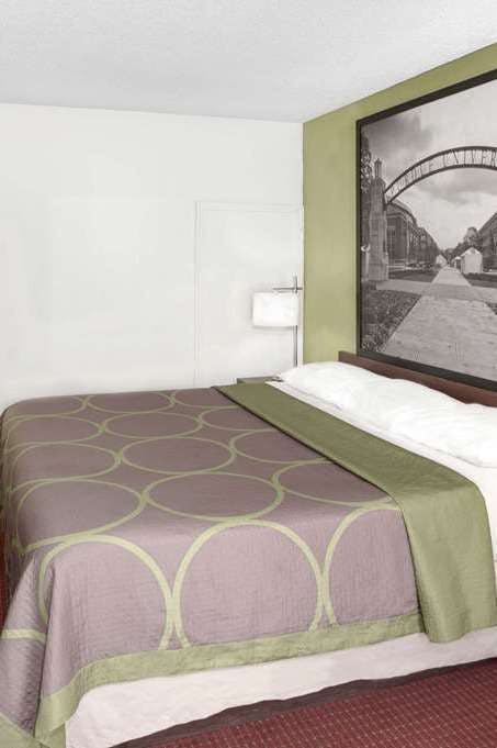Hotel Super Lafayette / Purdue Area photo 1