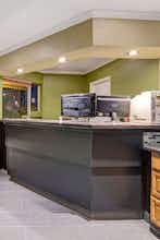 Hotel Super 8 by Wyndham Santa Cruz Beach photo 5