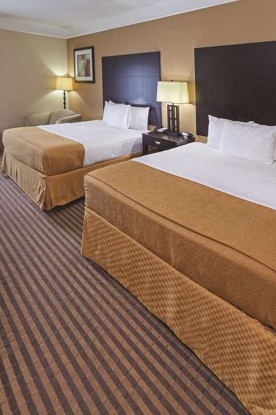 Hotel La Quinta Inn & Suites by Wyndham Livingston photo 2