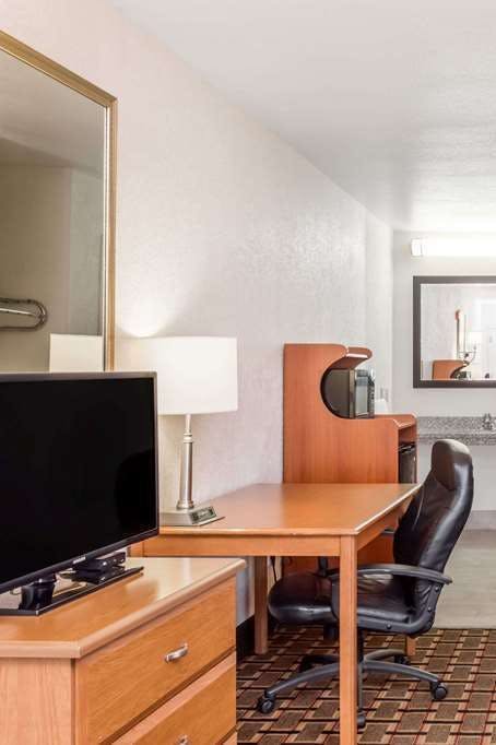 Hotel Ramada Limiited San Angelo photo 3