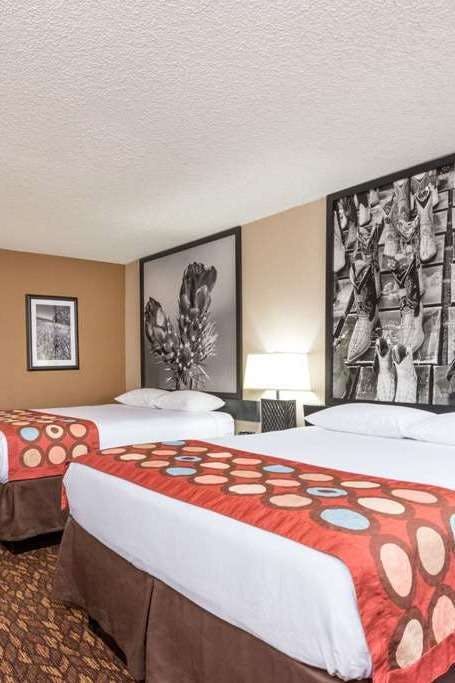 Hotel Super 8 by Wyndham Clovis photo 2