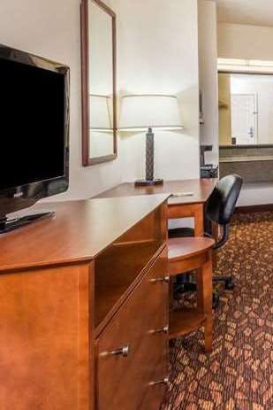 Hotel Super 8 by Wyndham Clovis photo 3