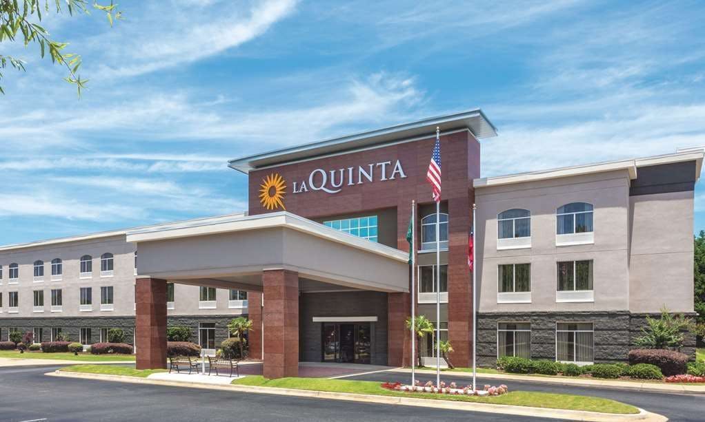 La Quinta Inn & Suites by Wyndham Columbus North