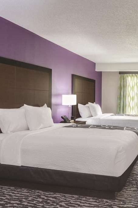 Hotel La Quinta Inn & Suites by Wyndham Columbus North photo 2