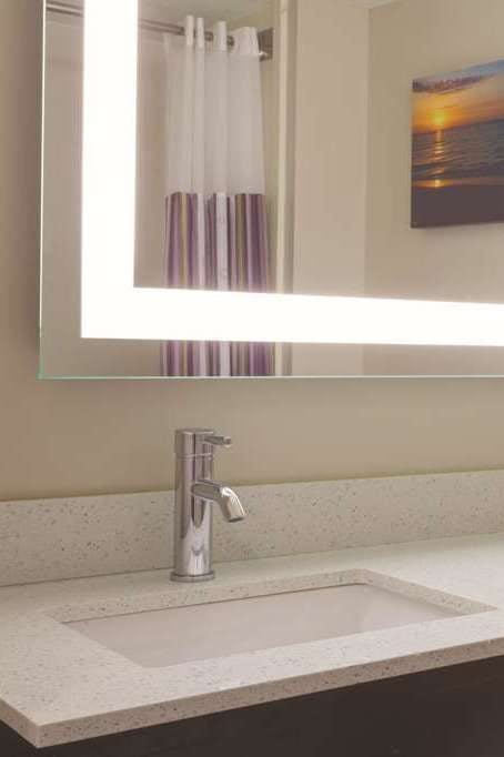 Hotel La Quinta Inn & Suites by Wyndham Columbus North photo 4