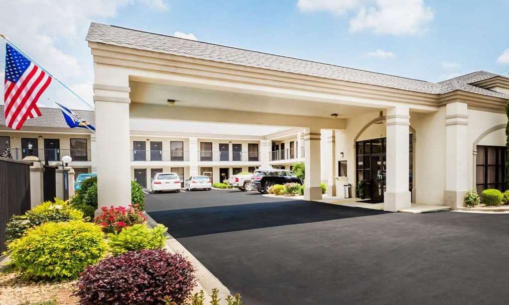 Days Inn - Oneonta AL