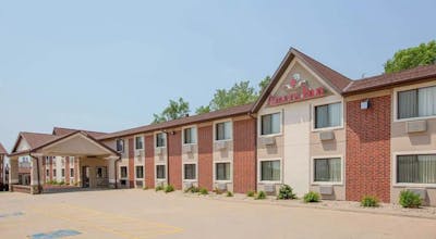 AmericInn by Wyndham Council Bluffs