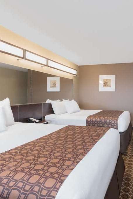 Hotel Microtel Inn & Suites by Wyndham Dickinson photo 2