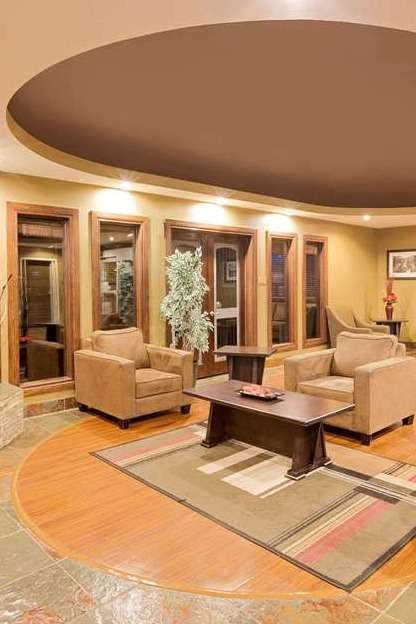 Hotel Ramada by Wyndham Cold Lake photo 3