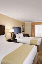 Hotel Ramada by Wyndham Cold Lake photo 2