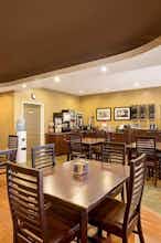 Hotel Ramada by Wyndham Cold Lake photo 4