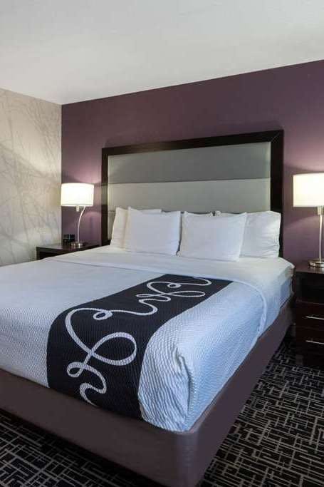 Hotel La Quinta Inn by Wyndham Fort Collins photo 1