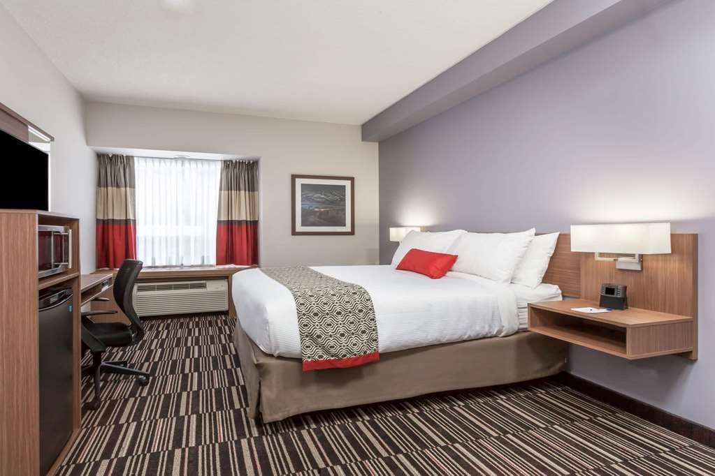 Hotel Microtel Kirkland Lake photo 4