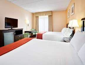 Hotel Baymont by Wyndham East Windsor Bradley Airport photo 4