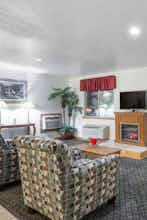 Hotel Super 8 Fairmont WV photo 1