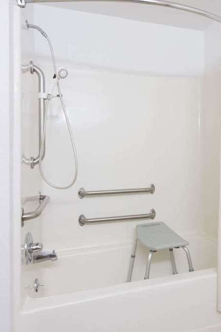 Hotel Super 8 by Wyndham Fairmont photo 4