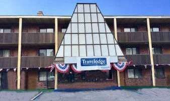 Travelodge by Wyndham Manhasset
