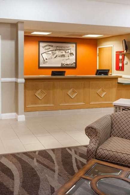 Hotel Super 8 by Wyndham Rochester photo 5