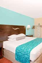 Hotel Howard Johnson by Wyndham Waterloo/Cedar Falls photo 1