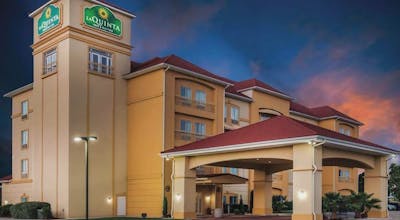 La Quinta Inn & Suites by Wyndham Brownwood