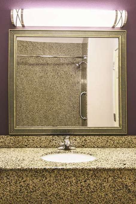 Hotel La Quinta Inn & Suites by Wyndham Brownwood photo 5