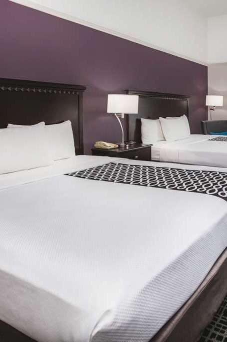 Hotel La Quinta Inn & Suites by Wyndham Brownwood photo 2