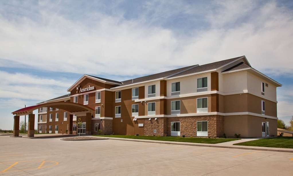 AmericInn by Wyndham Fairfield