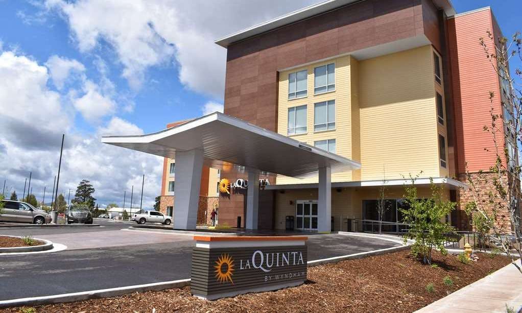 La Quinta Inn & Suites by Wyndham Flagstaff East I-40