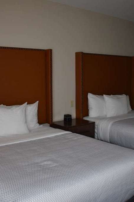 Hotel La Quinta Inn & Suites by Wyndham Flagstaff East I-40 photo 2