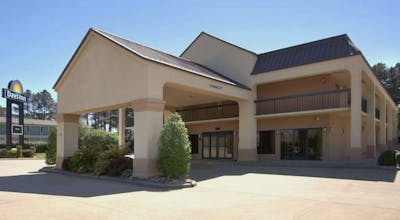 Days Inn by Wyndham Longview South