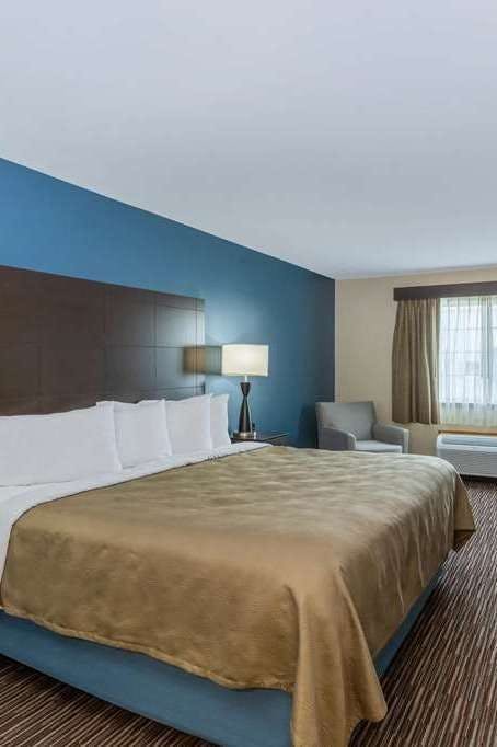 Hotel AmericInn by Wyndham Jefferson photo 1