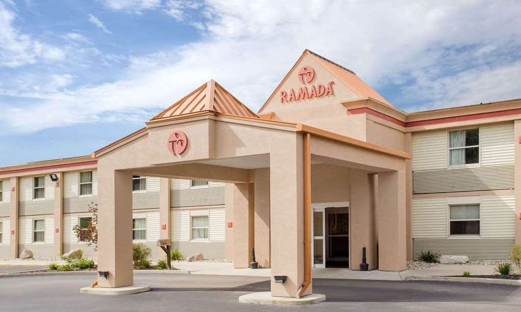 Ramada by Wyndham Angola/Fremont Area