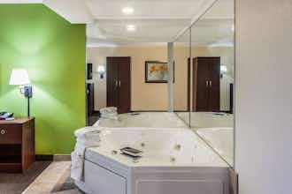 Hotel AmericInn Stillwater photo 3
