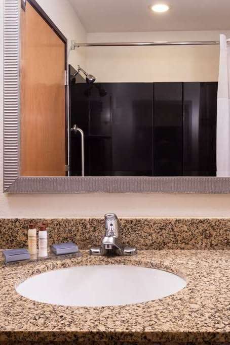 Hotel Wingate Athens Near Downtown photo 3