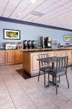 Hotel Wingate Athens Near Downtown photo 5