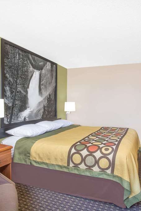 Hotel Super 8 by Wyndham Riverton photo 1