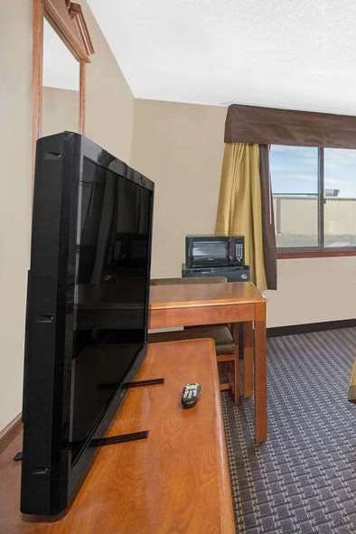 Hotel Super 8 by Wyndham Riverton photo 4