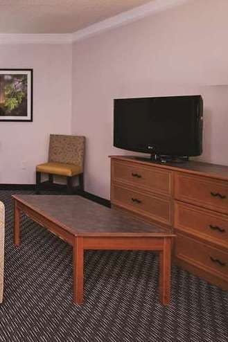 Hotel La Quinta Inn by Wyndham and Conference Center San Angelo photo 3