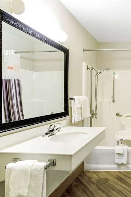 Hotel La Quinta Inn by Wyndham and Conference Center San Angelo photo 4