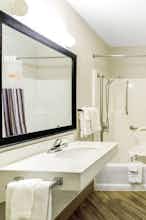 Hotel La Quinta Inn by Wyndham and Conference Center San Angelo photo 4