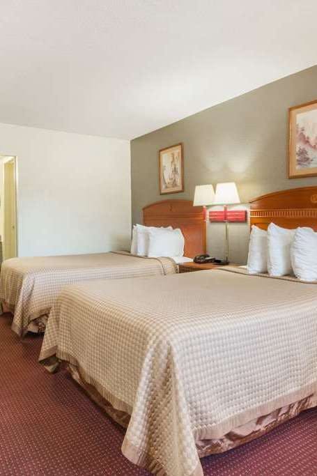 Hotel Days Inn by Wyndham Paintsville photo 2