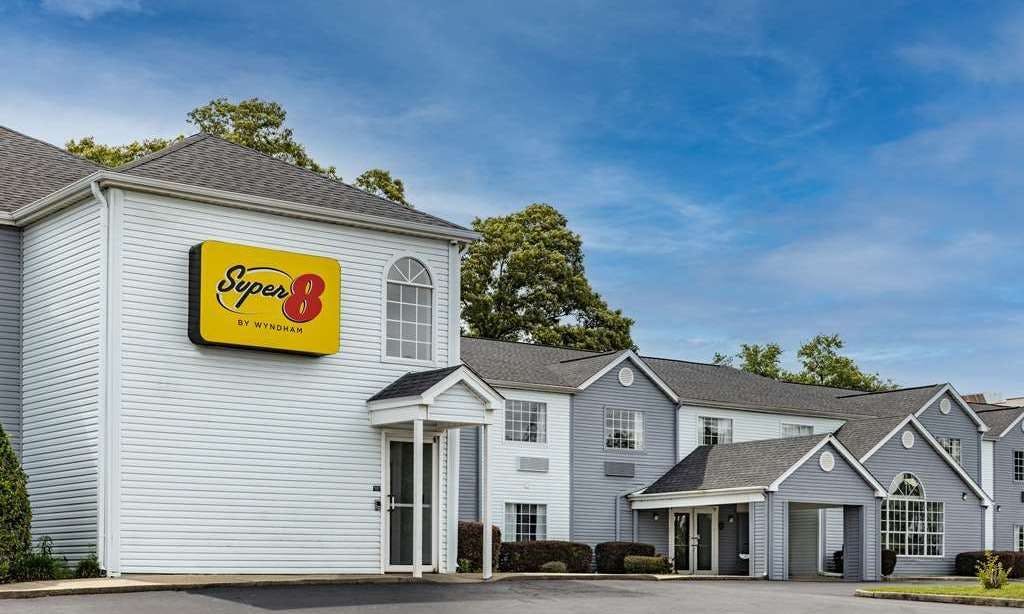 Super 8 by Wyndham Pensacola