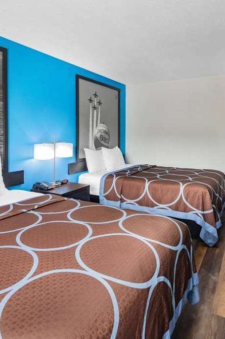 Hotel Super 8 by Wyndham Pensacola photo 2