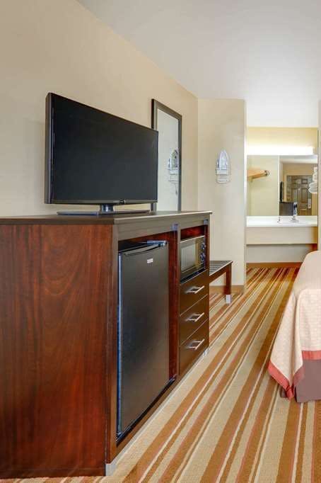 Hotel Super 8 by Wyndham Big Cabin/Vinita Area photo 3