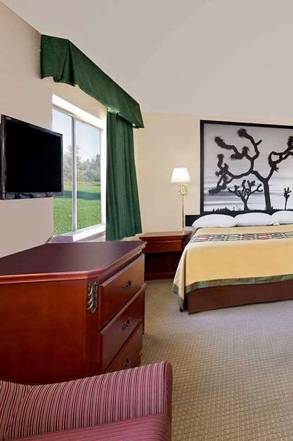 Hotel Super 8 by Wyndham Yucca Val/Joshua Tree Nat Pk Area photo 3